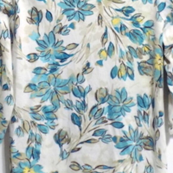 Karen Scott Women’s Blue & White Floral 3/4 Sleeve V-Neck Top – Size: 1X - Picture 3 of 10